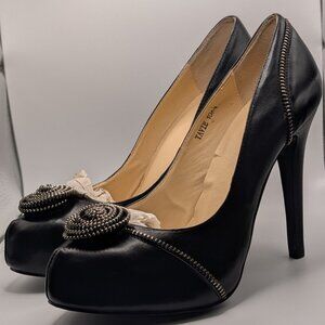 Bakers black ‘Tavie’ heels